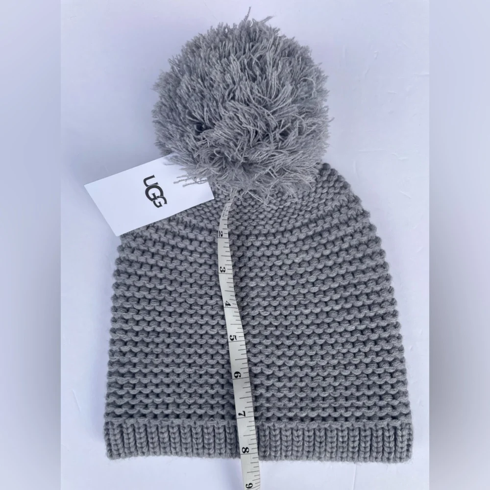 UGG Gray Knit Beanie for Women.
NWT 
MSRP $60
Light Gray - Picture 16 of 16